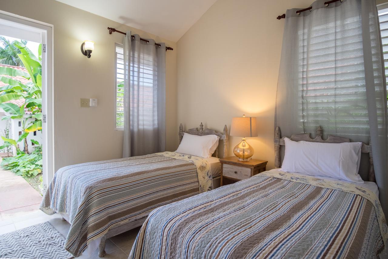 Sunspot Villa Runaway Bay Eksteriør billede